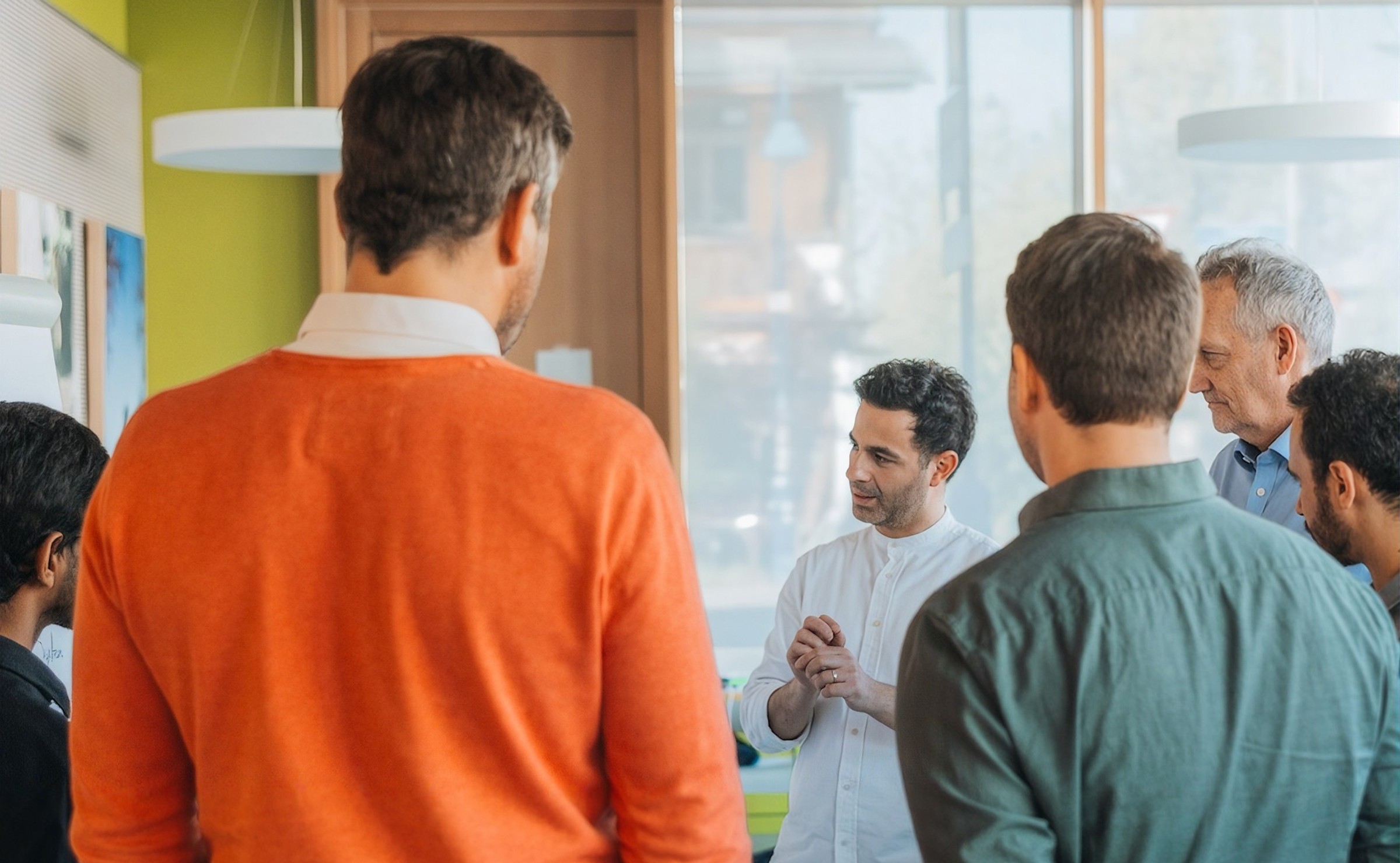 Das NAXCON-Team bei einem Workshop im Büro
