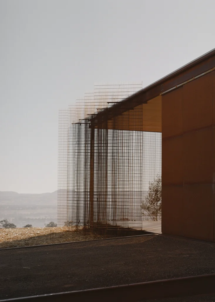 Mansfield House / Robbie Walker