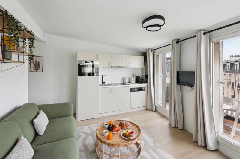 Lavie Maison : Private Terrace & Air Conditioning