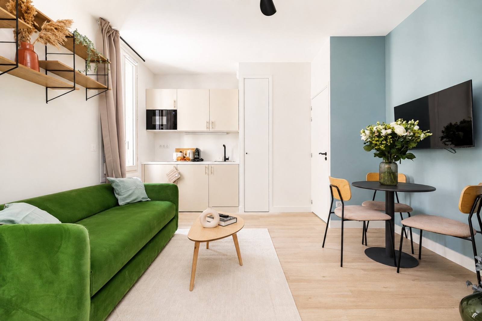 Lavie Maison: Elegant Studio near Montmartre — main view
