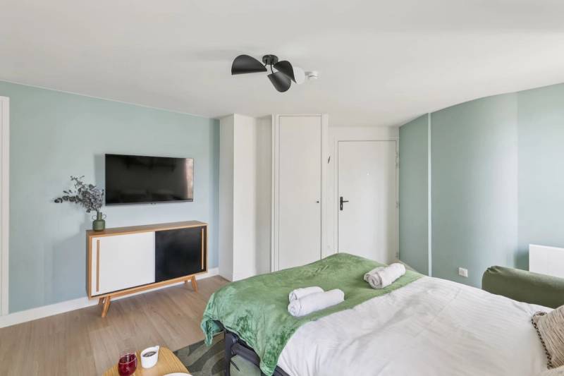 Lavie Maison : Studio très lumineux Montmartre