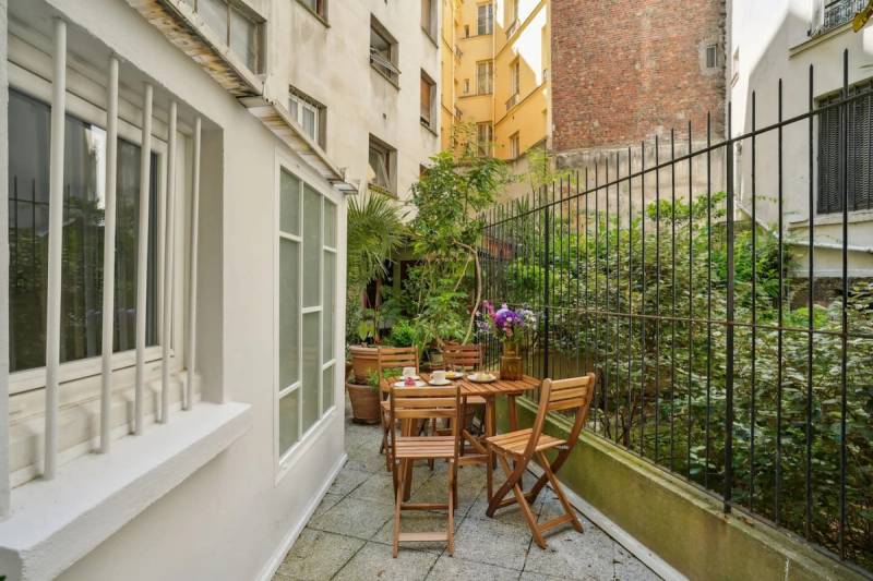 Lavie Maison : AC & Terrace