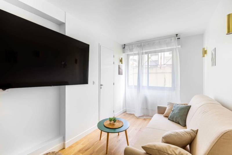 Lavie Maison: Equipped Studio, Chartrons — photo 1