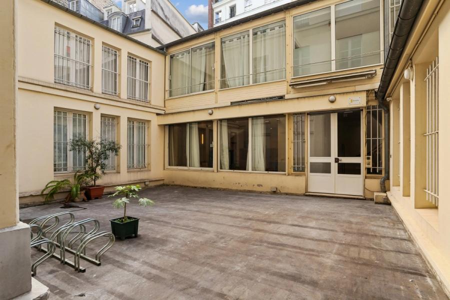 Bureau 102 — 41 rue du Sentier