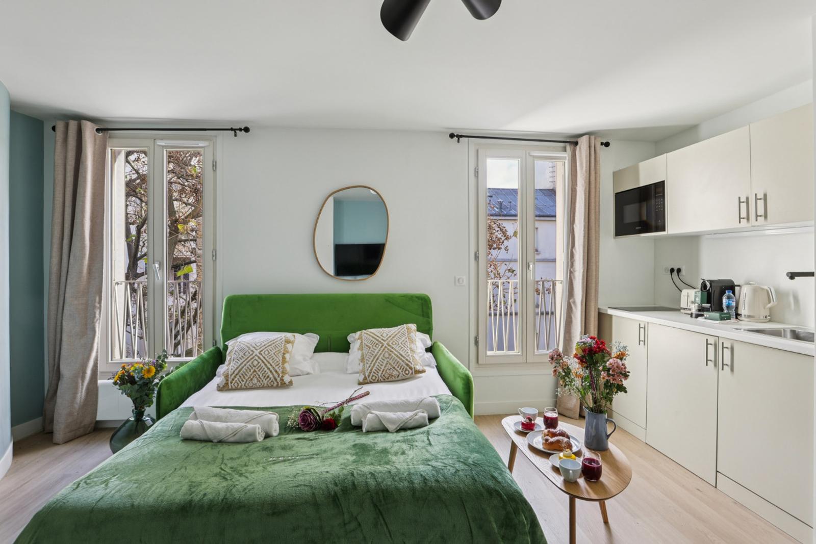 Lavie Maison: estudio cerca de Montmartre — main view