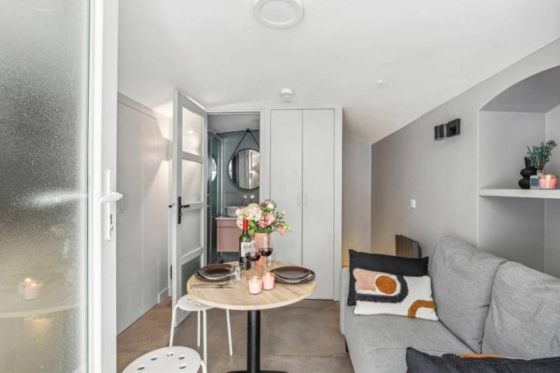 Lavie Maison - Basement Apt front Palais Royal