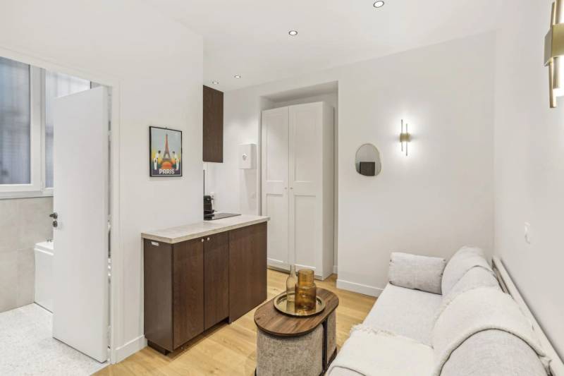 Lavie Maison : Near Arc de Triomphe, Hot Tub & AC