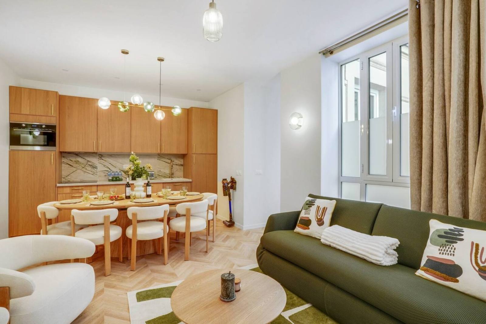 Lavie Maison - Sauna & AC, Heart of Marais — main view