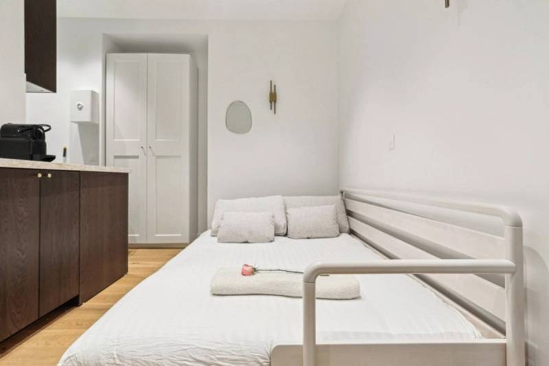 Lavie Maison : Near Arc de Triomphe, Hot Tub & AC