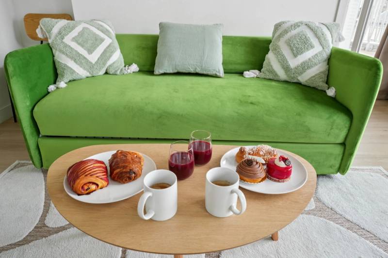 Lavie Maison: Spacious Apartment with Terrace