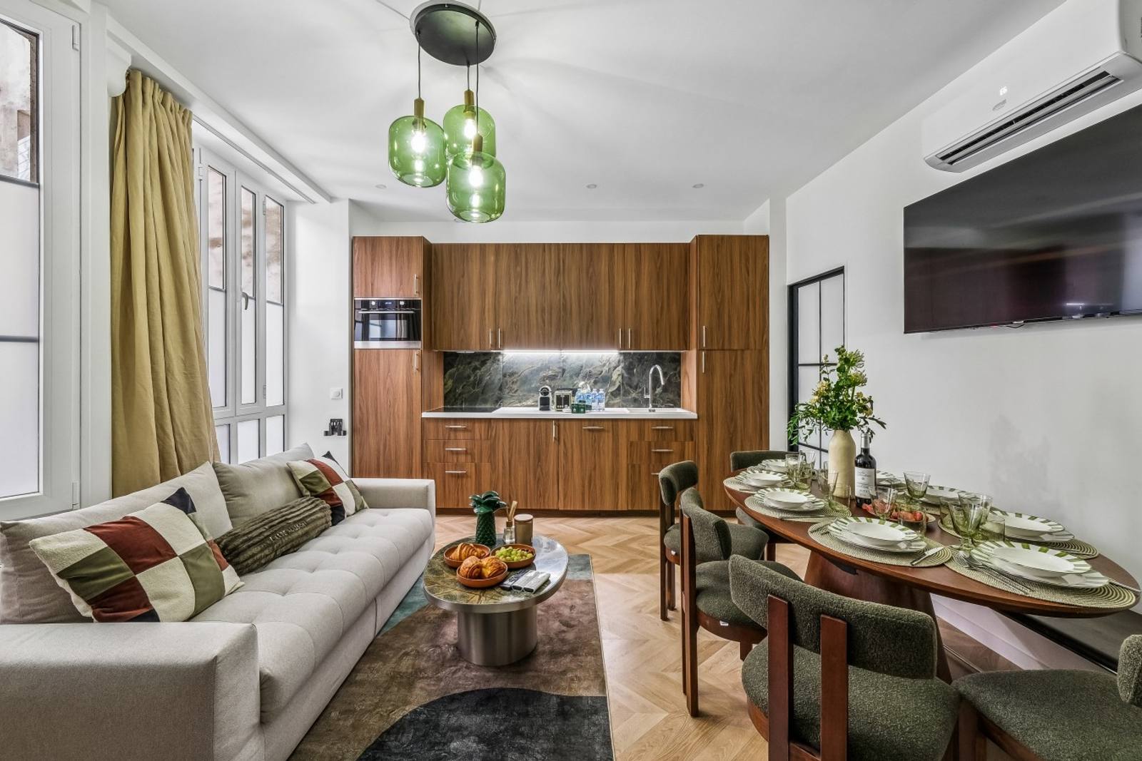 Lavie Maison • Spa Bath & AC in the Heart of Paris — main view