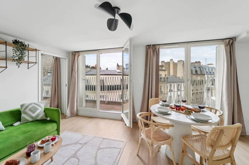 Lavie Maison: Spacious Apartment with Terrace — photo 3