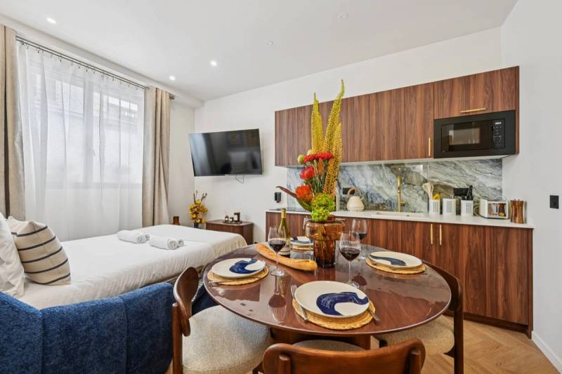 Lavie Maison : Hot Tub & AC — photo 1