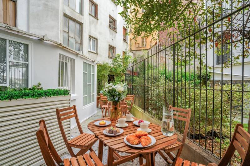 Lavie Maison : Terrace & AC