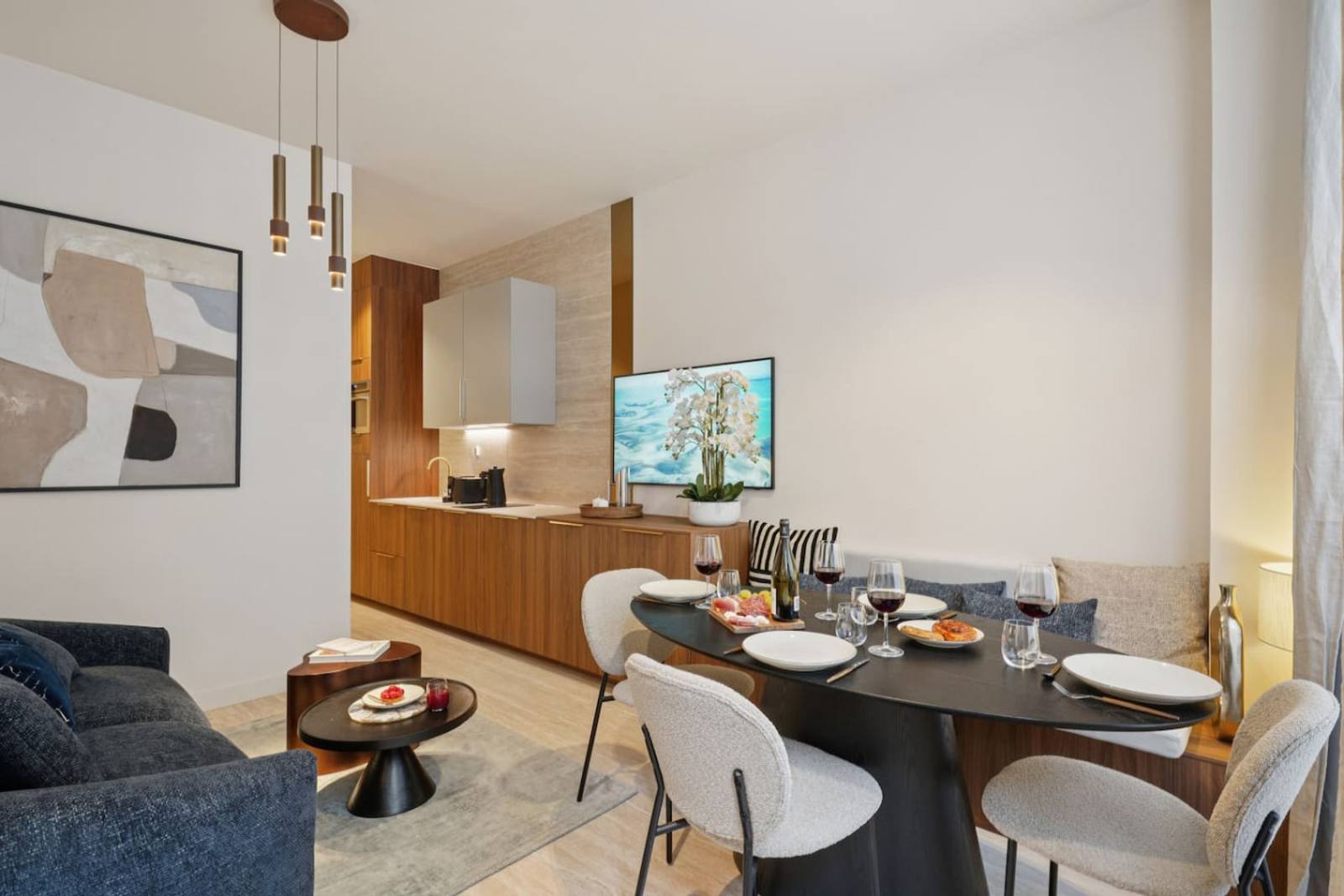 Lavie Maison: Charm & Hot Tub near Eiffel Tower — main view