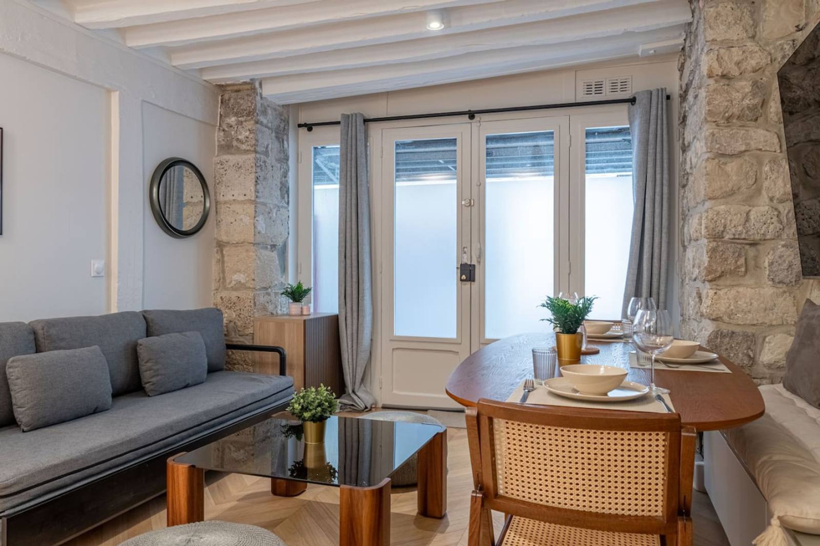 Lavie Maison A/C & Jacuzzi — main view