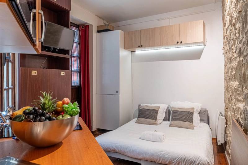 Lavie Maison: Marais Studio Gem