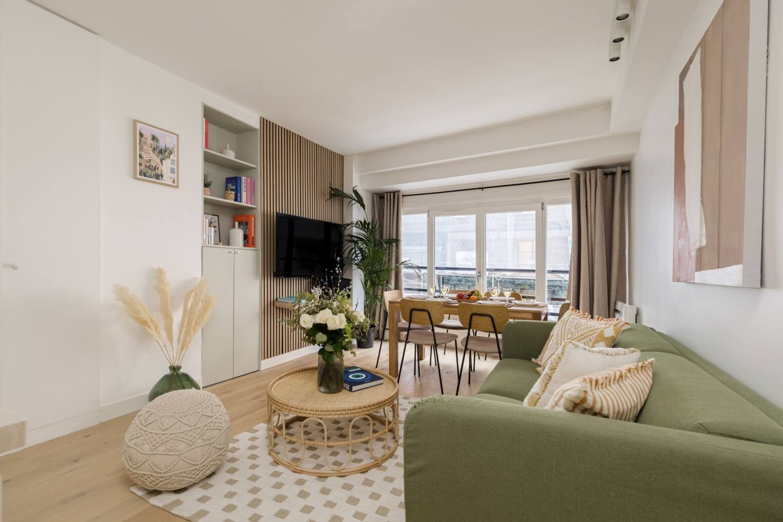 Lavie Maison Cozy Flat in Parisian Passage — main view