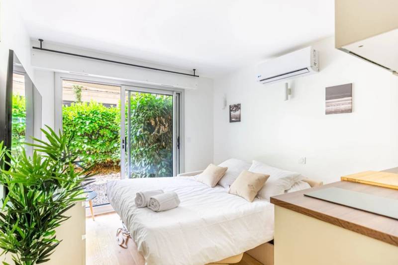 Lavie Maison: Studio avec Jardin
