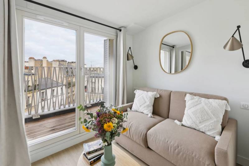 Lavie Maison : Private Terrace & Air Conditioning