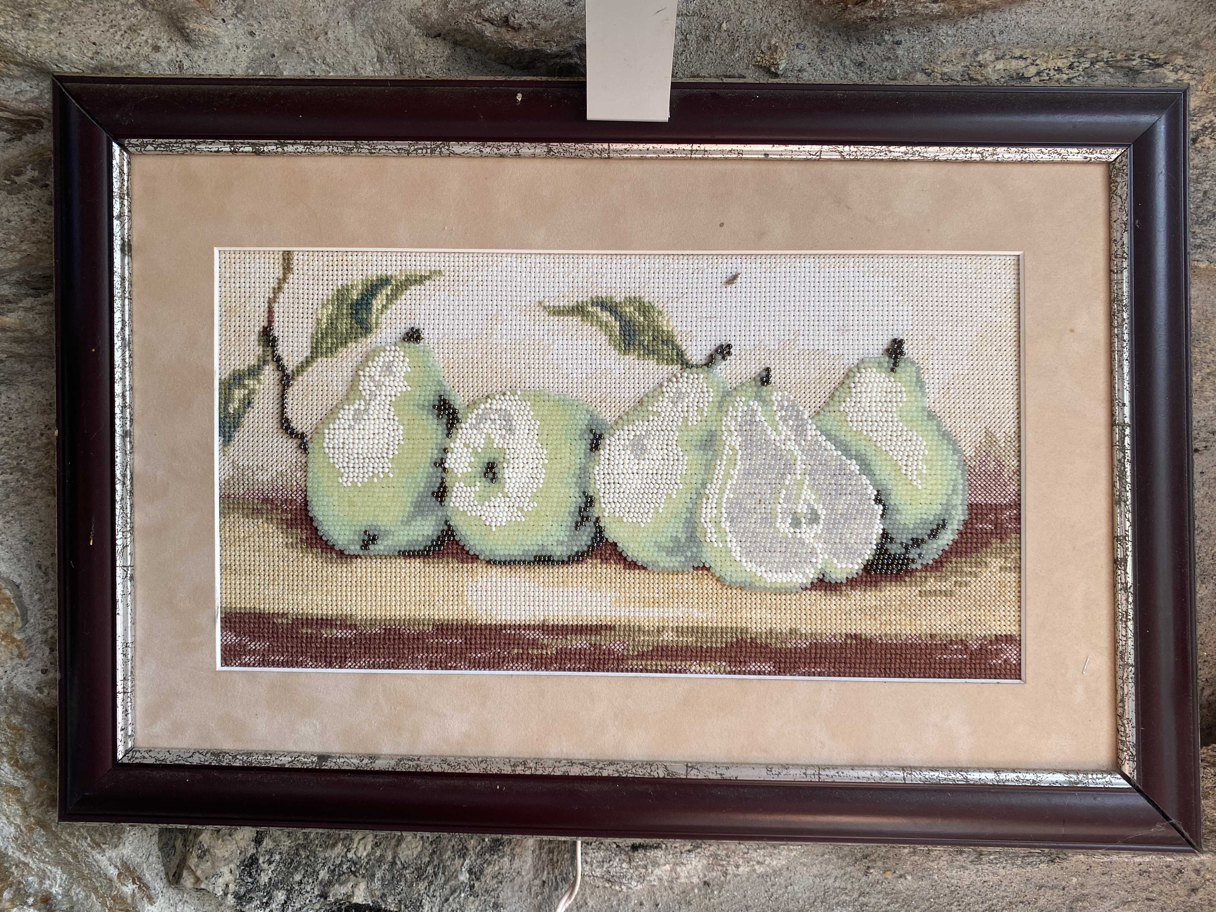 Pears embroidery