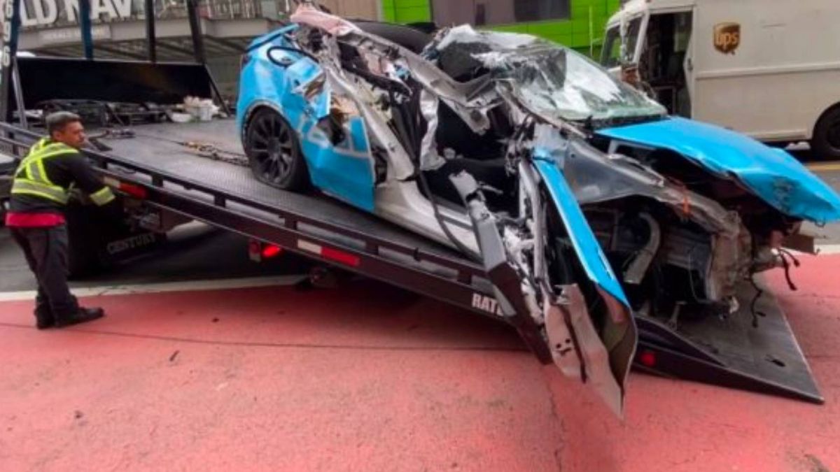 tesla crash in new york city