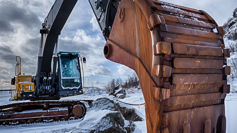 cold-winter-construction