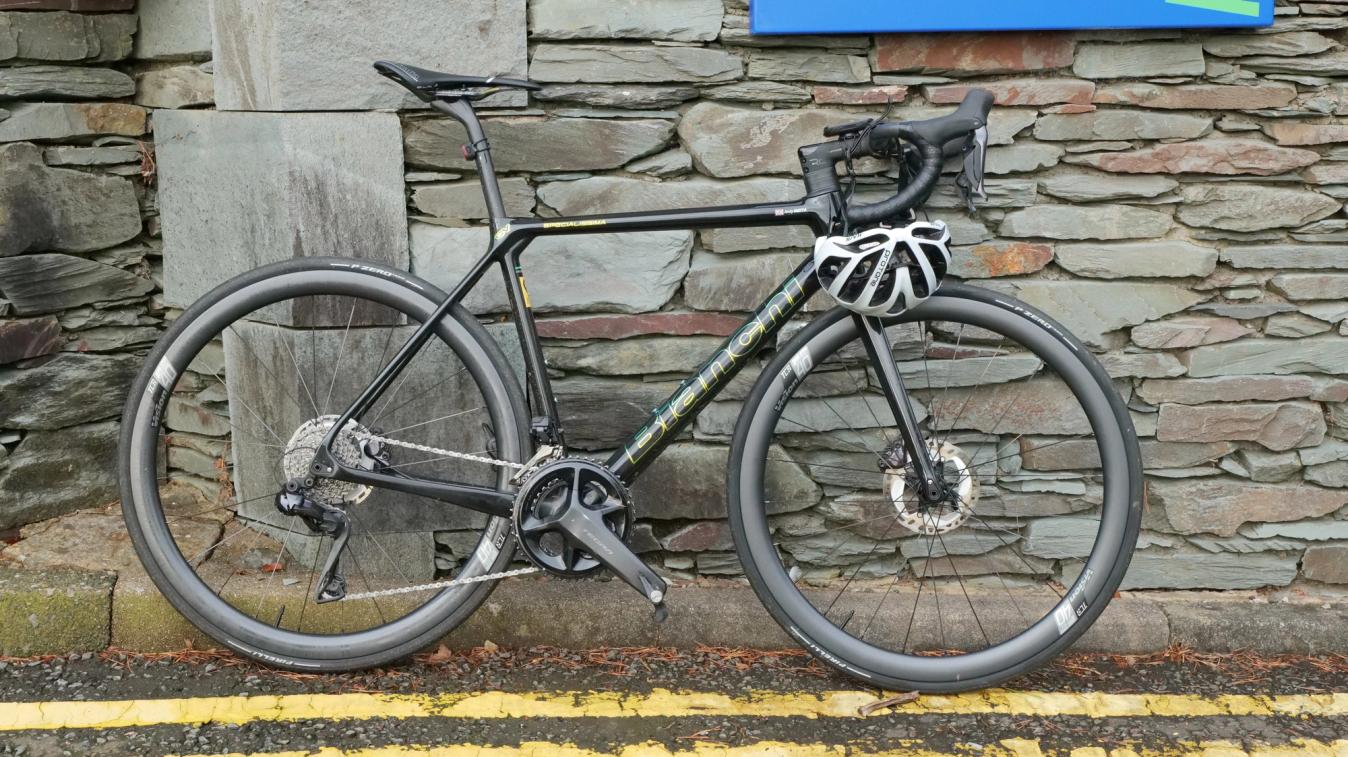If you thought Andrew Feather’s disc brake leanings were an anomaly, think again. This Bianchi Specialissima also shunned the more traditional rim brake