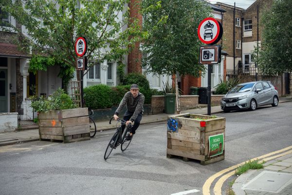 An MP wants cyclists to use number plates