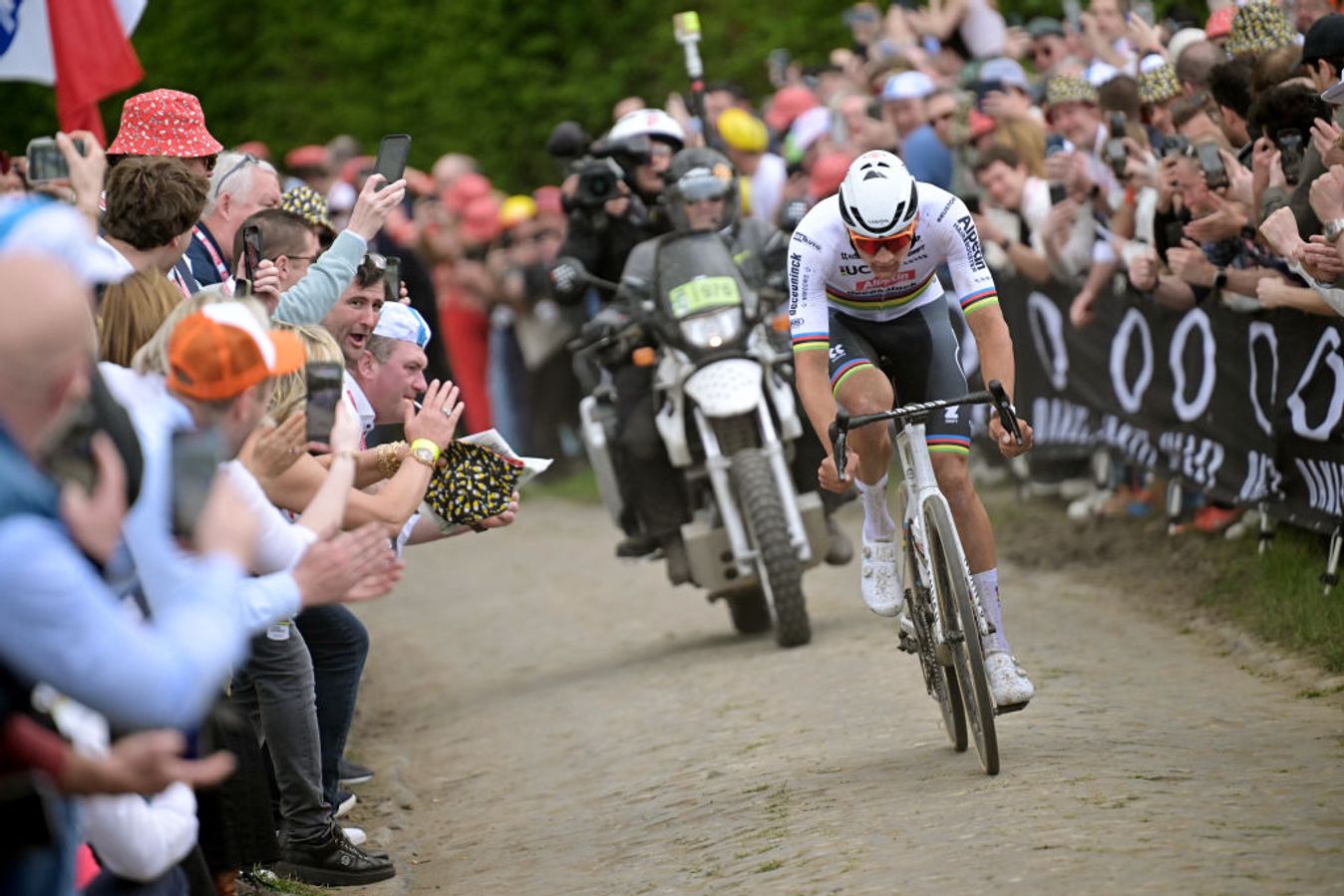 Mathieu van der Poel on his way to a commanding solo victory at the 2024 Paris-Roubaix