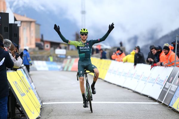 Vlasov wins stage 7 of Paris-Nice