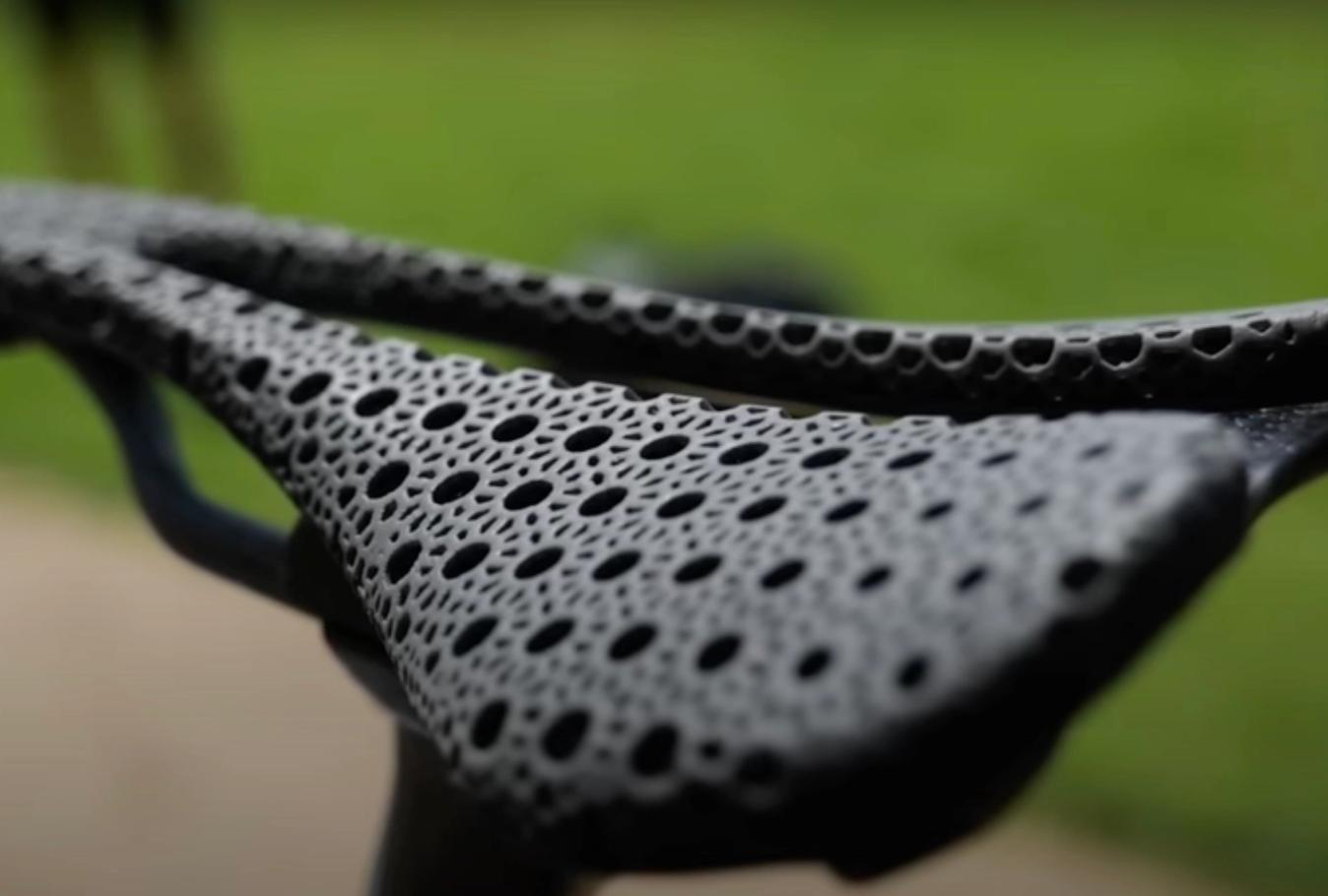 Bjorn supply both the seatpost and 3D-printed Setka saddle.