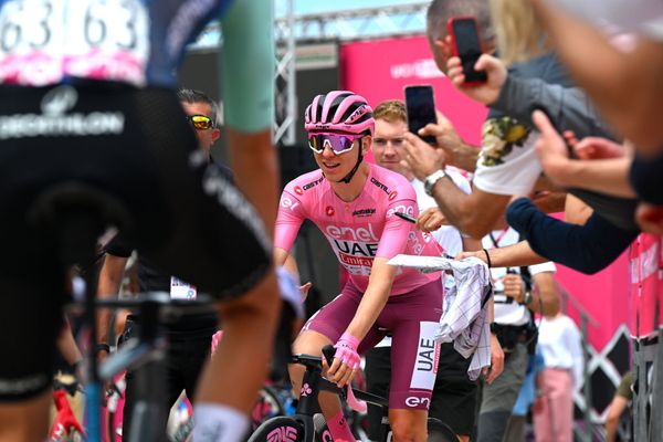 With great power comes great responsibility: Tadej Pogačar is always in demand at the Giro d'Italia