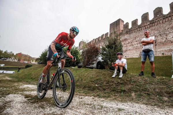 Plenty of road pros tackled Serenissima Gravel in Italy