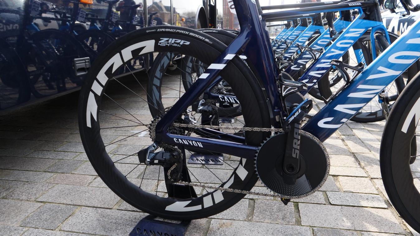 The whole Movistar team were using the one-by configuration of SRAM Red at Brugge-De Panne