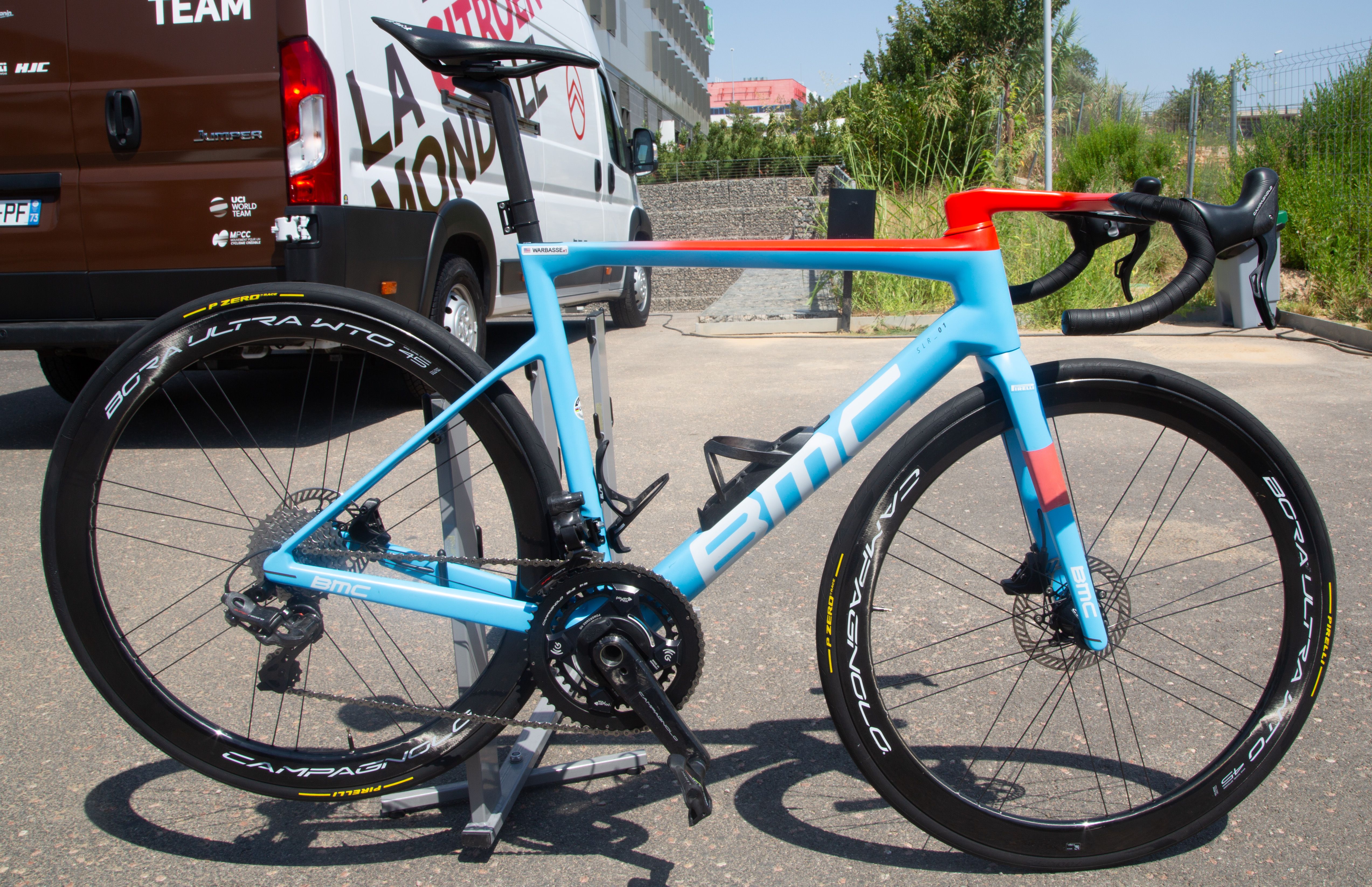 AG2R Citro n BMC Teammachine SLR 01 for the Vuelta a Espa a GCN