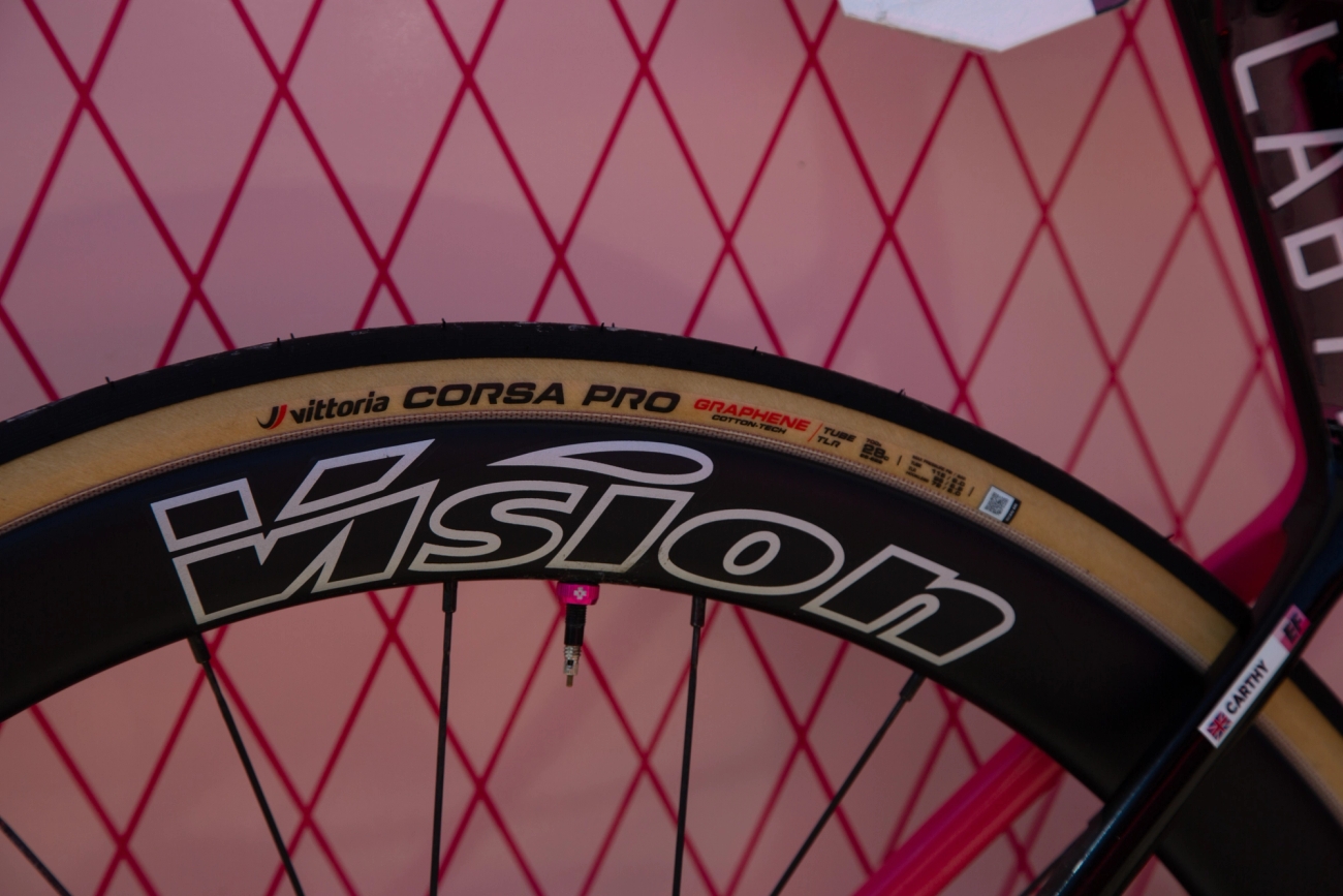 Vision's Metron 45s were the wheels of choice