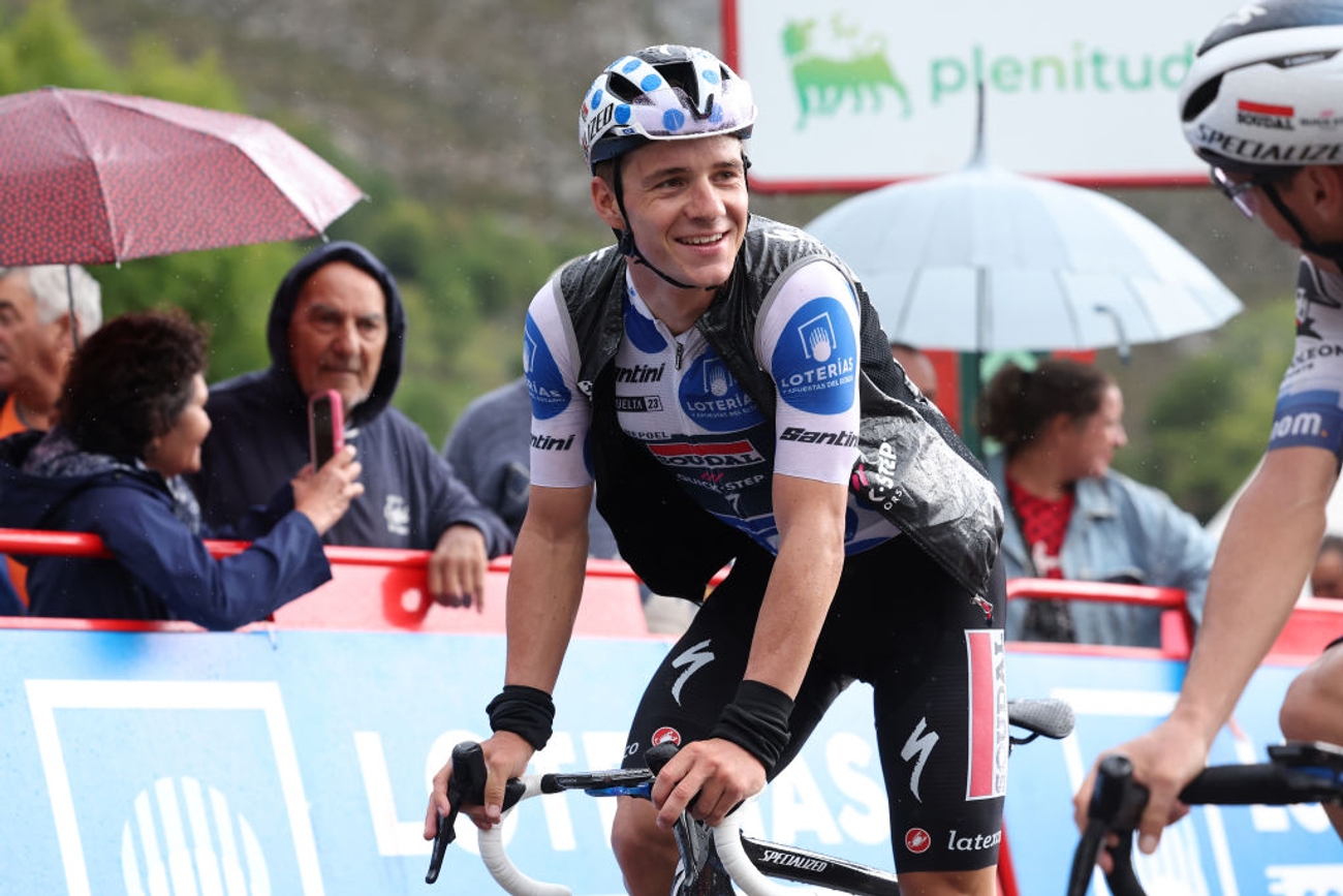 George Bennett's national champion's jersey 'shut down' by Cycling