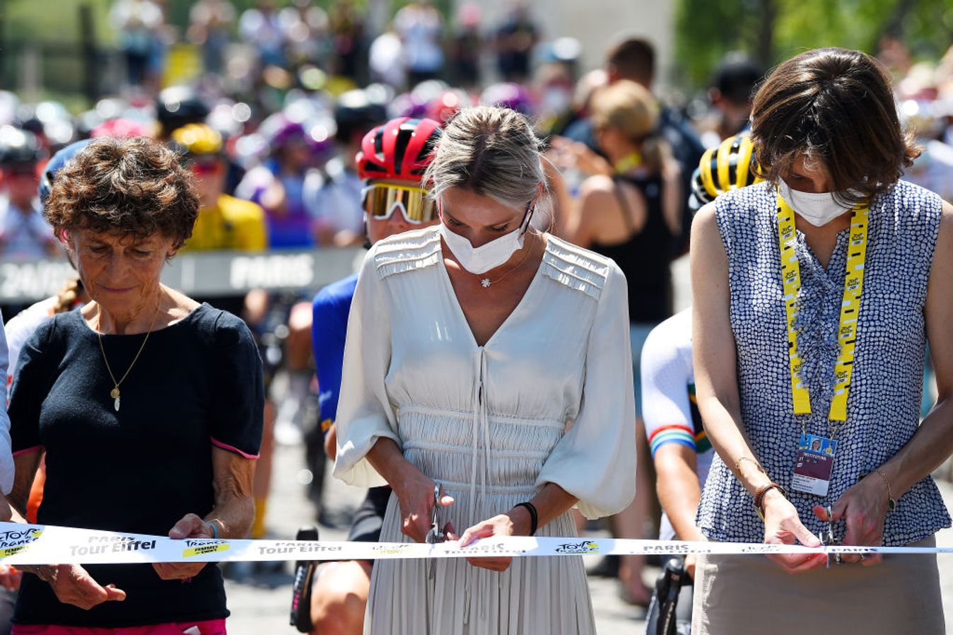 Jeannie Longo (left), a three-time winner of the Tour de France Féminin, cut the ribbon marking the inaugural edition alongside director Marion Rousse (centre)