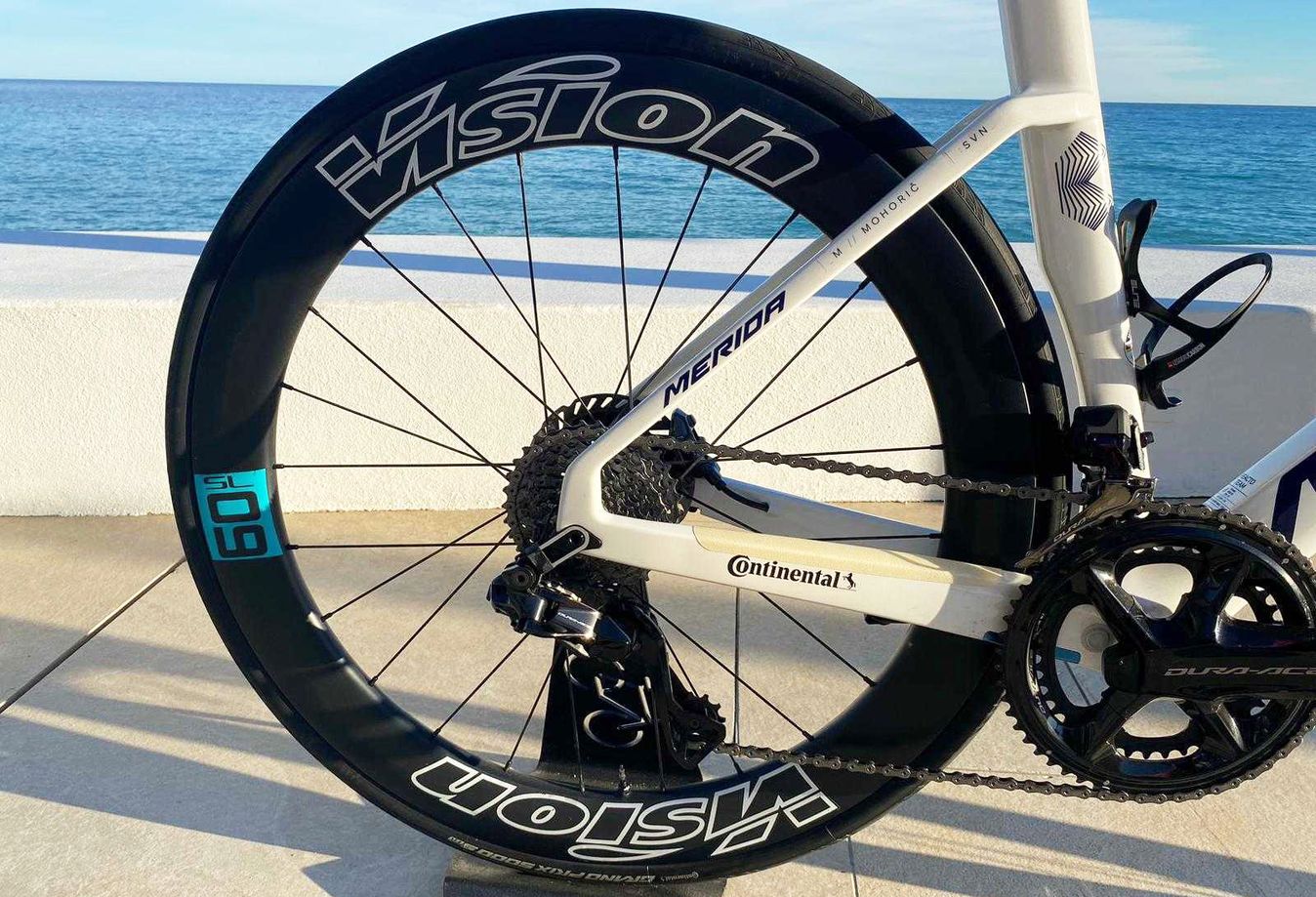 The deep-sectioned Vision Metron wheels