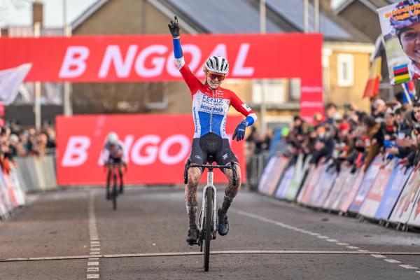 Puck Pieterse took victory on home soil in Hulst