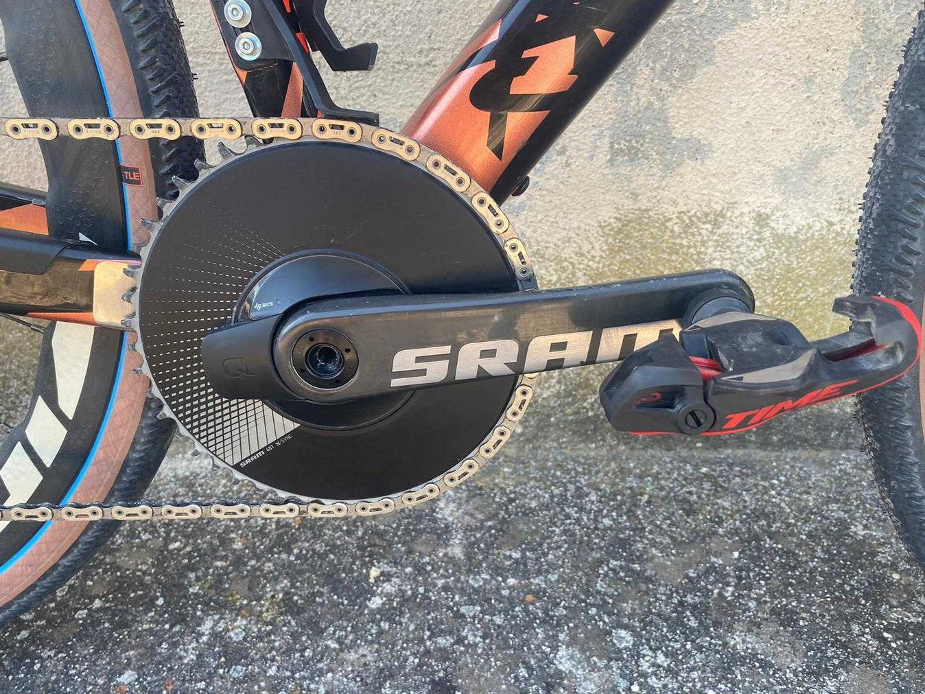 The 48t SRAM Red chainring was paired with a SRAM Eagle cassette