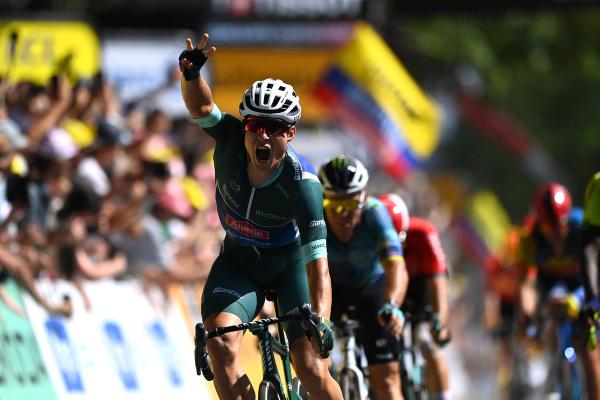 Jasper Philipsen (Alpecin-Deceuninck) beats a crestfallen Mark Cavendish (Astana-Qazaqstan) to win stage 7 of the Tour de France