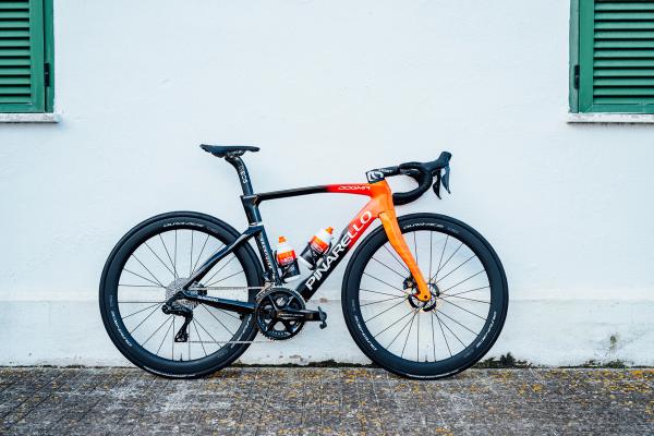 Ineos Grenadiers update their 2024 race bikes to a more simplistic two-tone affair 