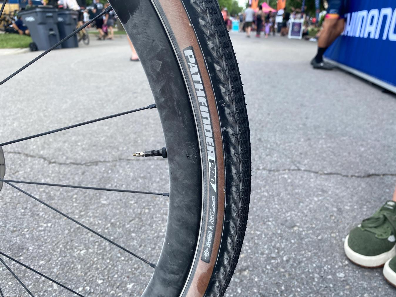 An Unbound staple: a pair of Specialized Pathfinder Pro at 42mm