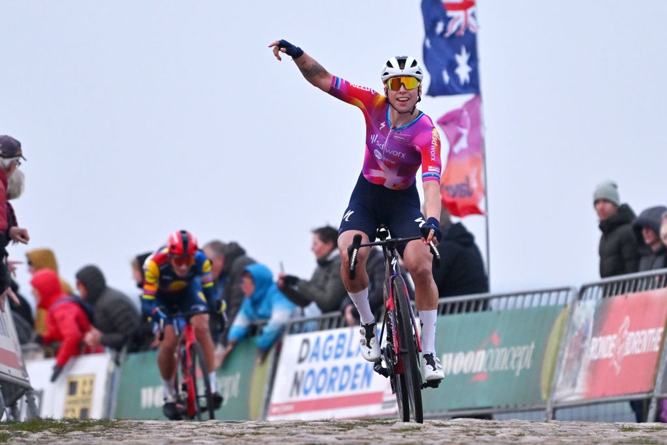 Lorene Wiebes wins the 2024 Ronde van Drenthe