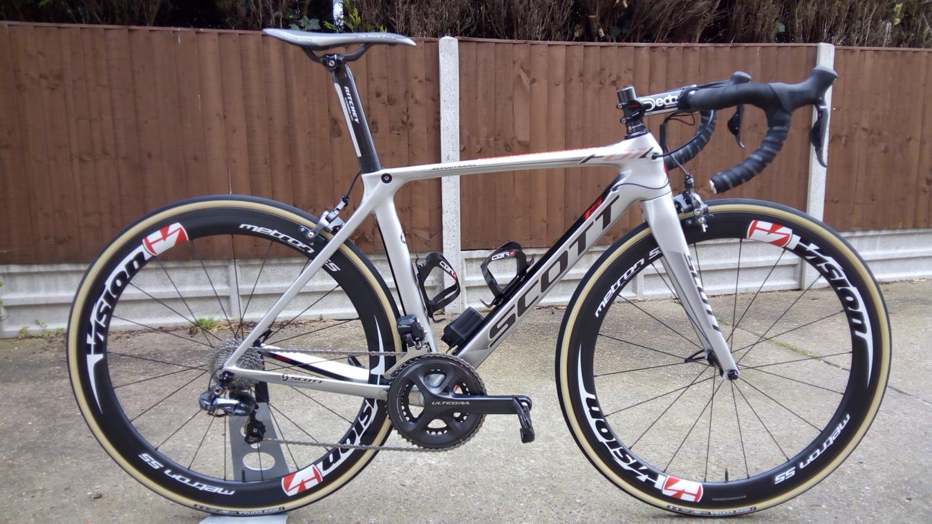 This Scott Foil from luckypierre was presented almost perfectly, barring the cross-chaining