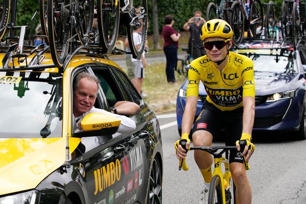 Richard Plugge with Tour de France winner Jonas Vingegaard on the final day of the 2023 edition