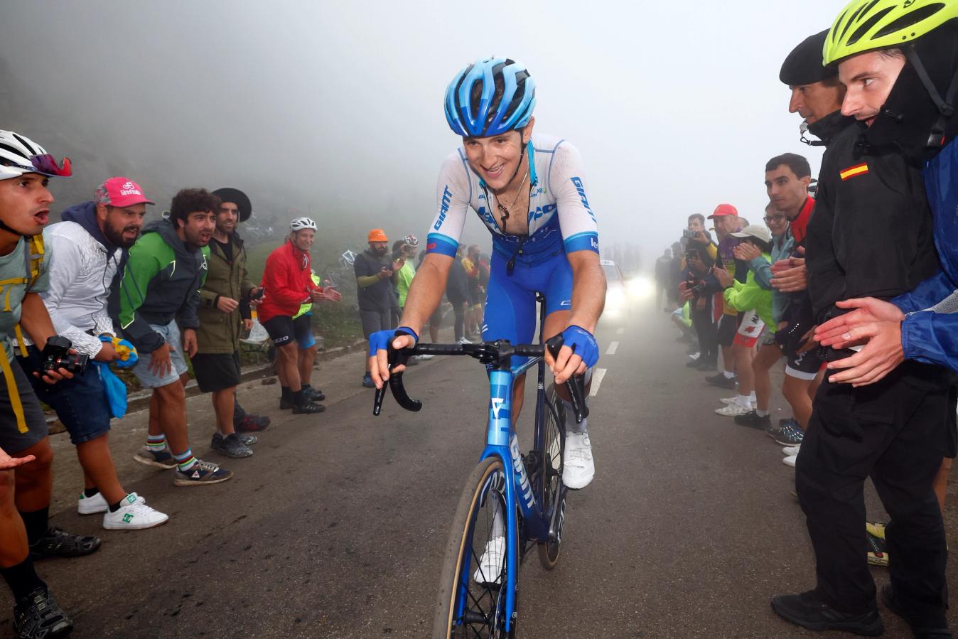 Jan Maas struggles up the Angliru on stage 17 of the 2023 Vuelta