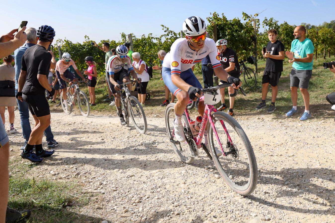 Cameron Mason competing in the 2023 UCI Gravel World Championships